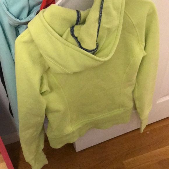 Lululemon size 4 scuba hoodie - Picture 3 of 3
